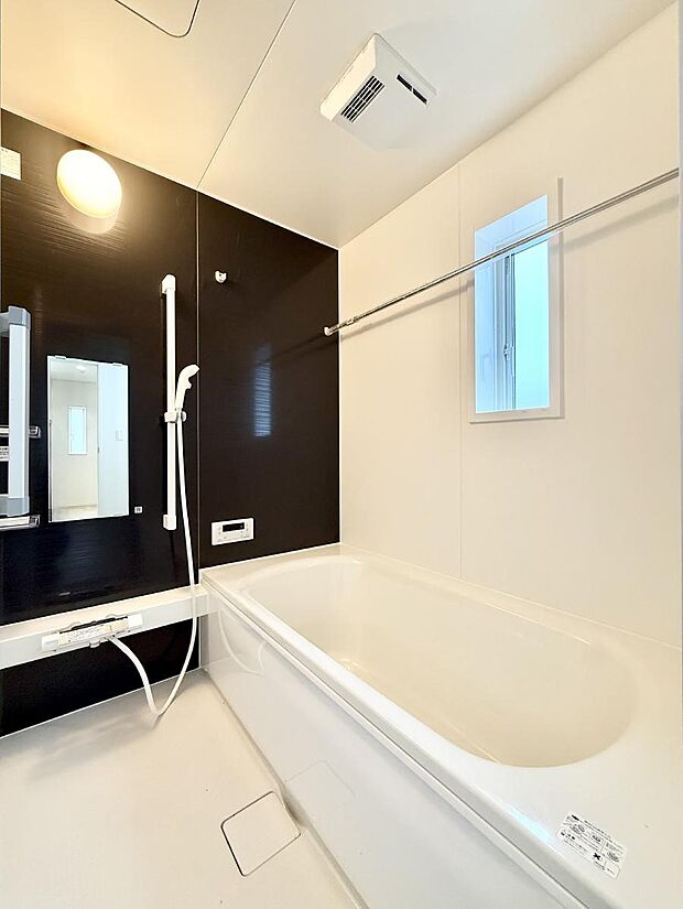 【浴室】■家族みんなが気持ちよく使える設計です