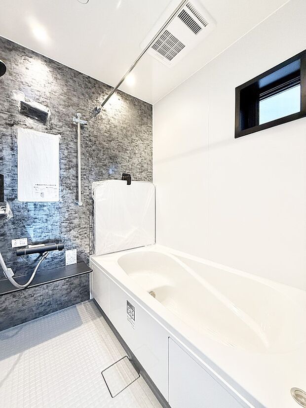 【浴室】■家族みんなが気持ちよく使える設計です