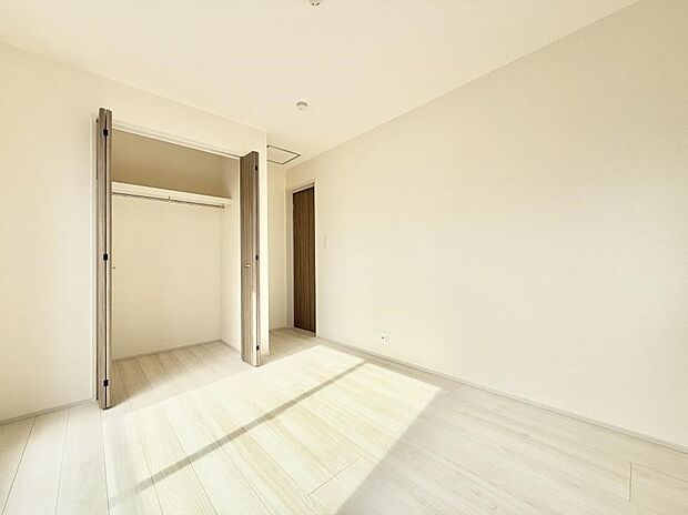 【寝室】■快適な環境で、日常の疲れを癒せる空間