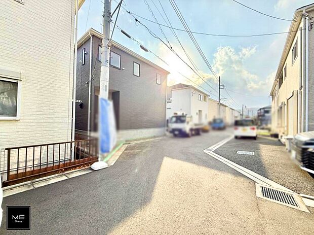 【前面道路含む現地写真】■新しい住まい、街の新しい風景