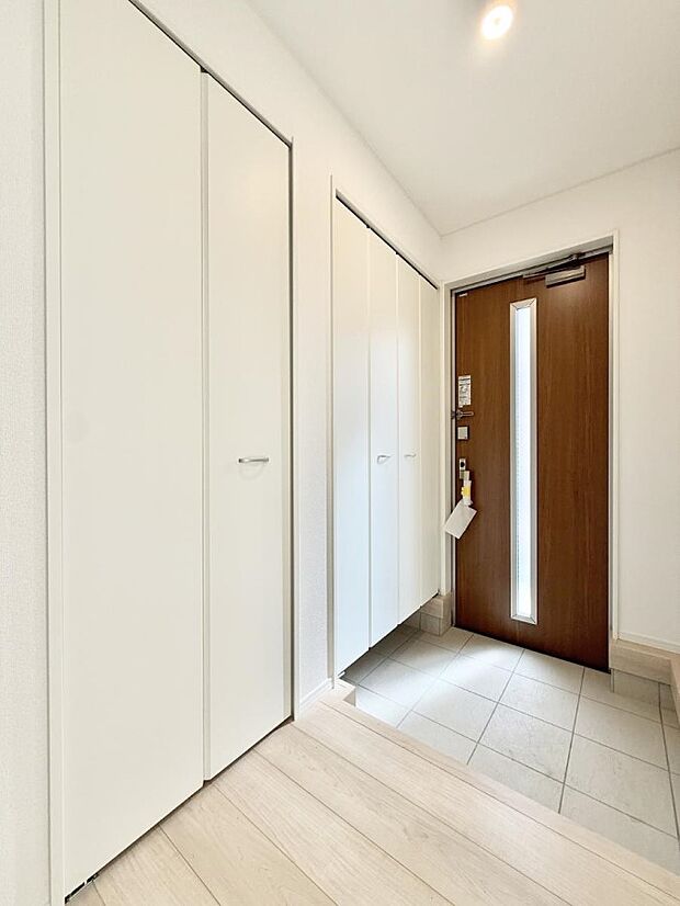 【玄関】■玄関はお家の顔！おしゃれな玄関でお客様をお迎え！