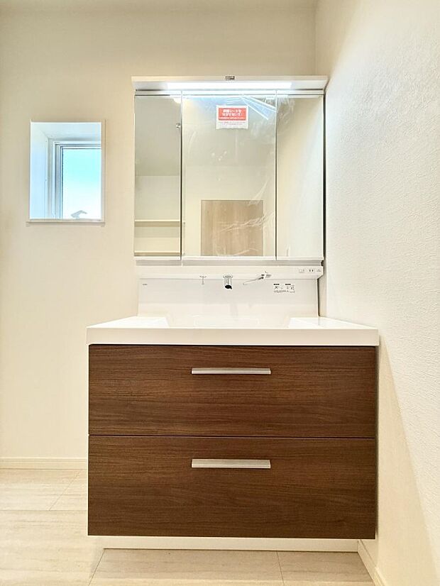 【洗面台・洗面所】■明るい洗面所は毎朝の歯磨きも楽しくできちゃいそうです♪