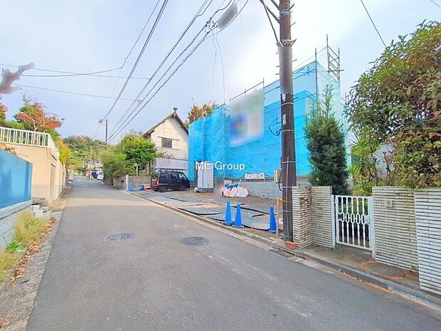 【前面道路含む現地写真】■この道を歩けば、毎日が少し特別になる