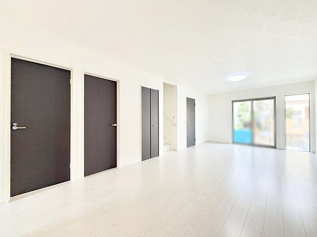 【リビング】■自然と会話が生まれる、心地よいひととき