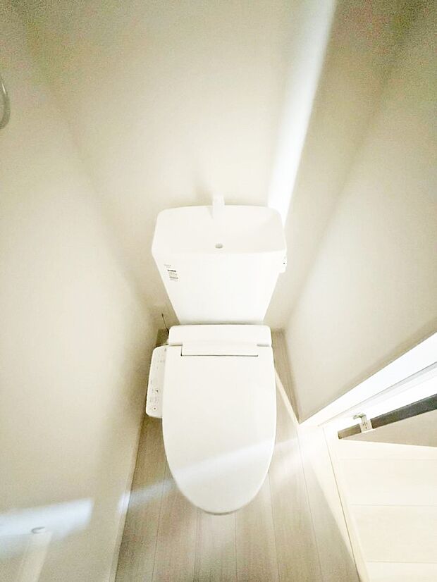 【トイレ】■毎日使う場所だからこそ、清潔感溢れる空間