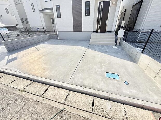 【駐車場】■快適な駐車スペースで安心