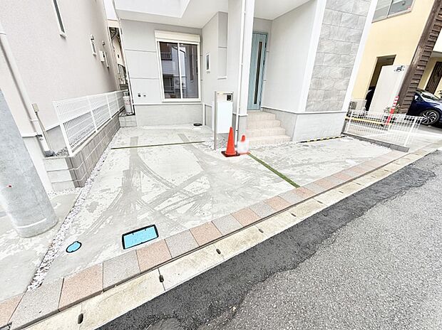 【駐車場】■自宅にある駐車スペースなので安心ですね