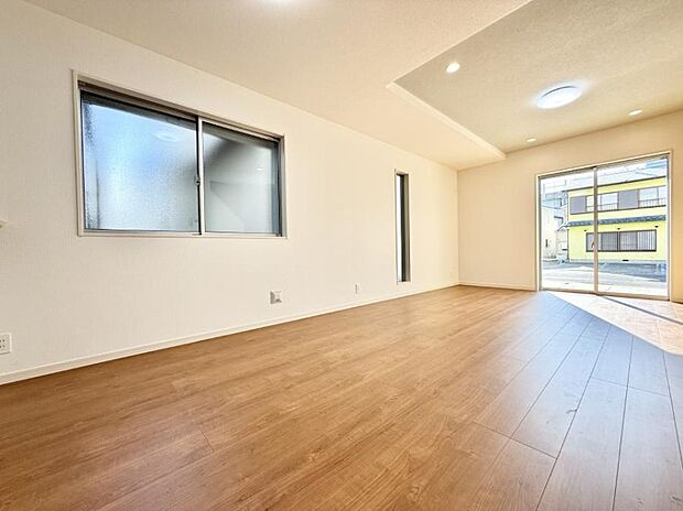 【リビングダイニング】■シンプルだけど贅沢、大切な人と過ごす心がほどける空間