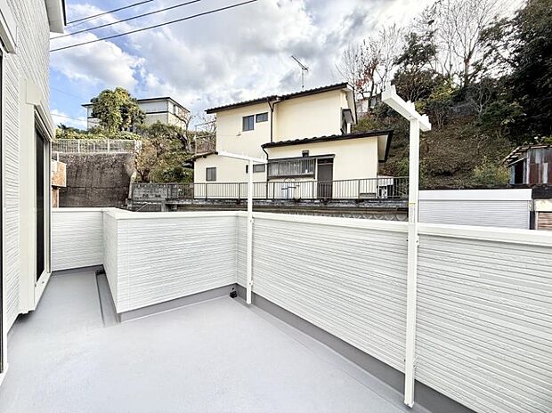 【前面道路含む現地写真】■新しい時代の息吹を感じる、心地よい環境