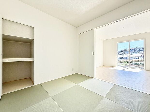 【リビング以外の居室】■落ち着いた雰囲気のお部屋で心が安らぐ空間