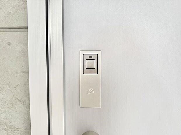 【レンジフード】■調理時の蒸気や匂いが換気扇に誘導され、効率的に排煙ができます。