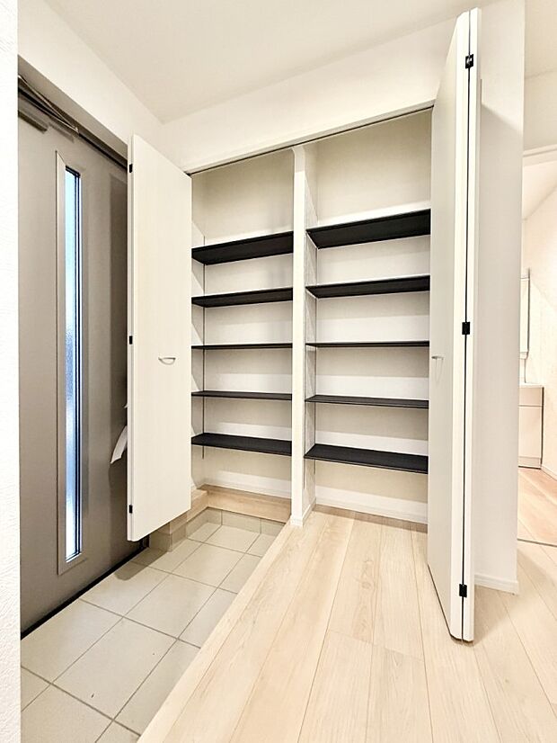 【玄関】■玄関はお家の顔!おしゃれな玄関でお客様をお迎え!