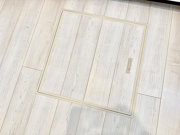 【床下収納】■隠れた収納スペースで家全体がスッキリ