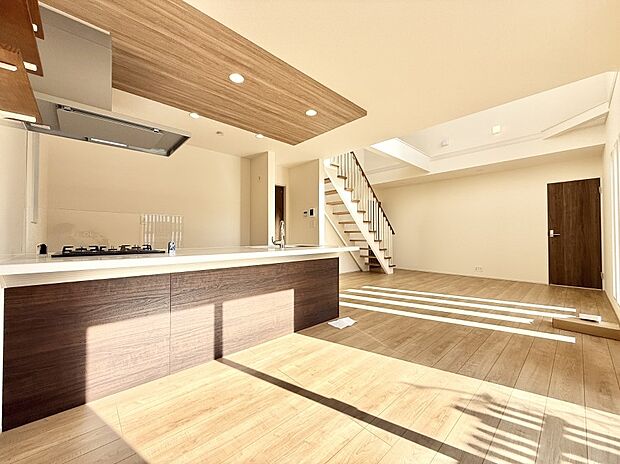 【リビング】■心落ち着く場所、ゆったり過ごせるリビング