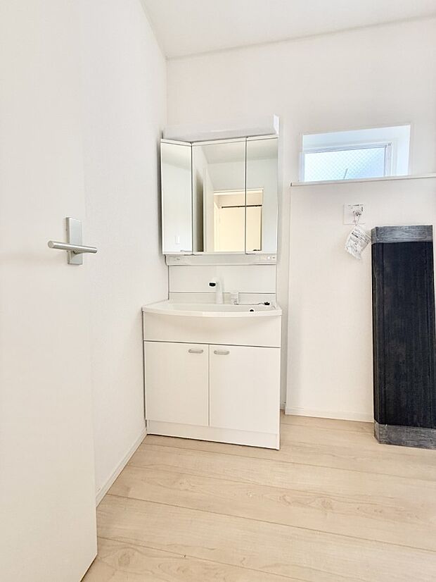 【洗面台・洗面所】■毎日使う場所だからこそ、清潔感溢れる空間