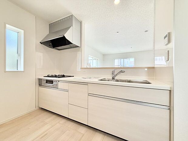 【キッチン】■家族の絆を深める、温もりのあるキッチン