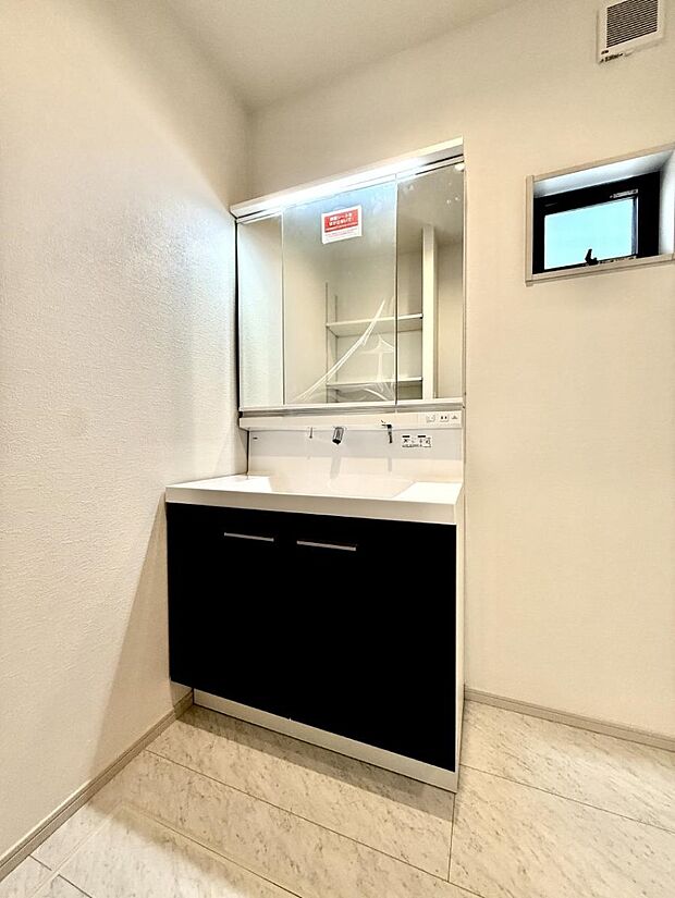 【洗面台・洗面所】■清潔感があり、気持ちよく使えます