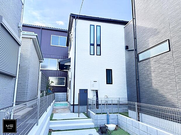 【現地外観写真】■家族みんなが笑顔で過ごせる、安心感のある住まい