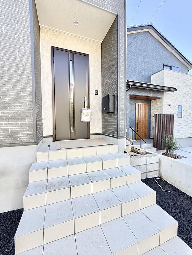 【玄関】■ ここから始まる、笑顔あふれる毎日