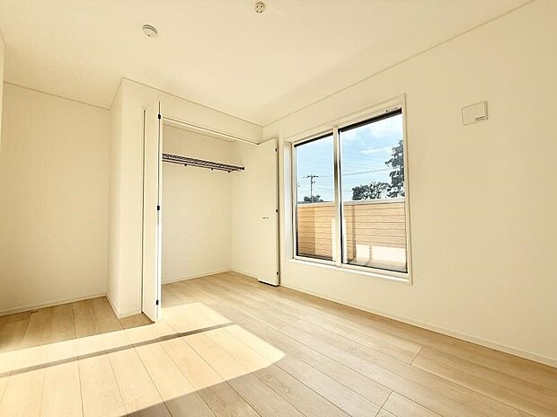 【洋室】■静かな洋室で読書や趣味に集中できる場所