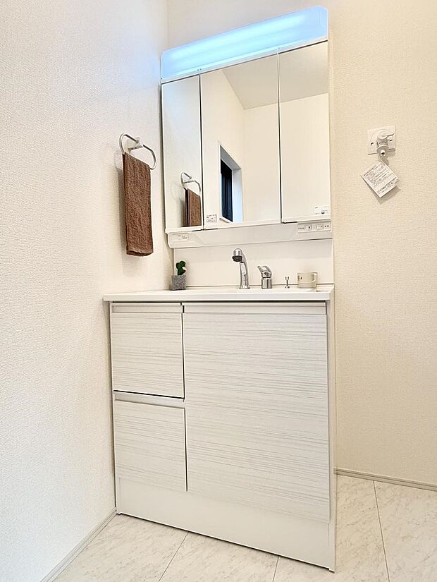 【洗面台・洗面所】■清潔感があり、気持ちよく使えます