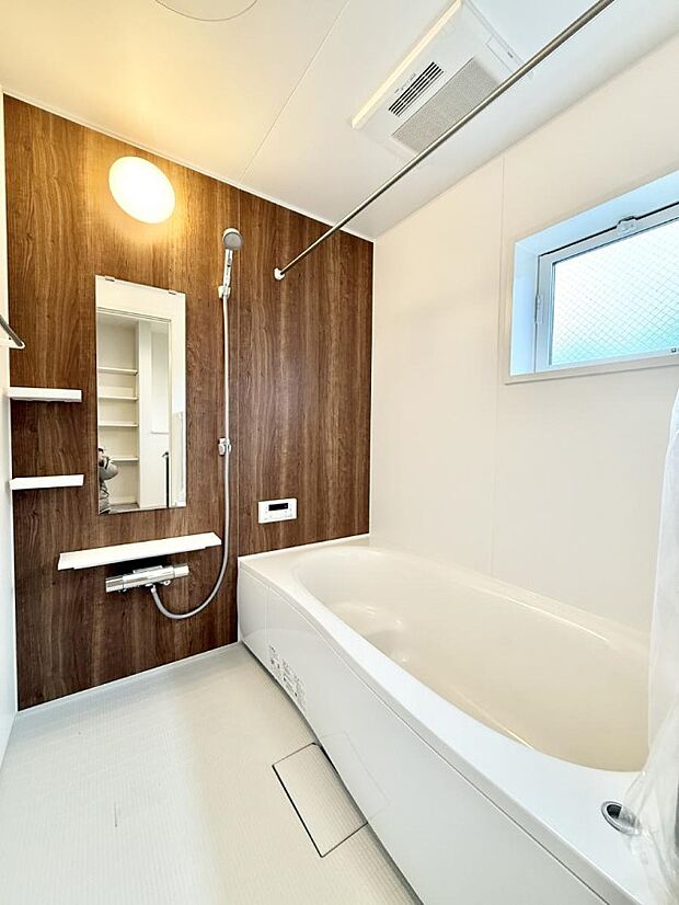 【浴室】■家族みんなが気持ちよく使える設計です