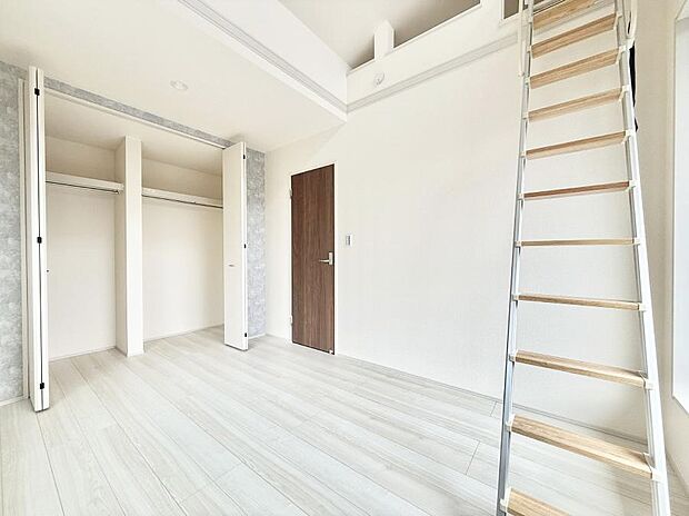 【リビング以外の居室】■シンプルで使いやすい空間がスッキリ感じられます