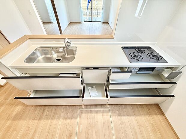 【キッチン】■家族の絆を深める、温もりのあるキッチン