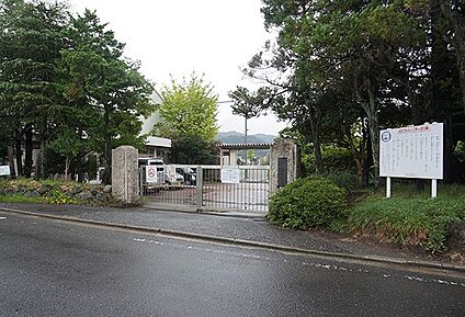 国府津中学校 797m(10分)