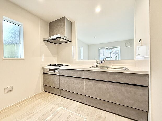 【キッチン】■家族の絆を深める、温もりのあるキッチン