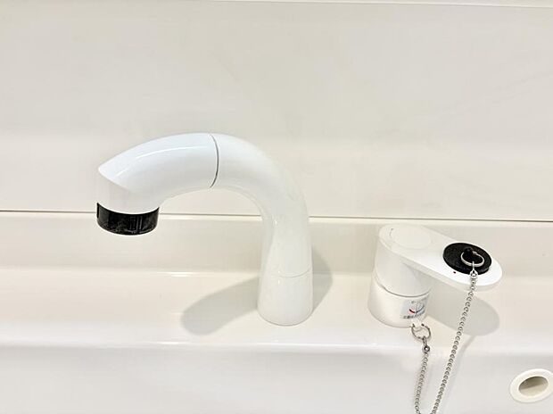 【ハンドシャワー付洗面台】■手洗いや顔を洗う時も快適に使える便利なシャワー