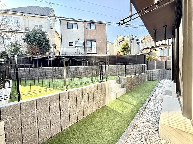 【庭】■暮らしに潤いを与える、緑が取り入れられた住まいです