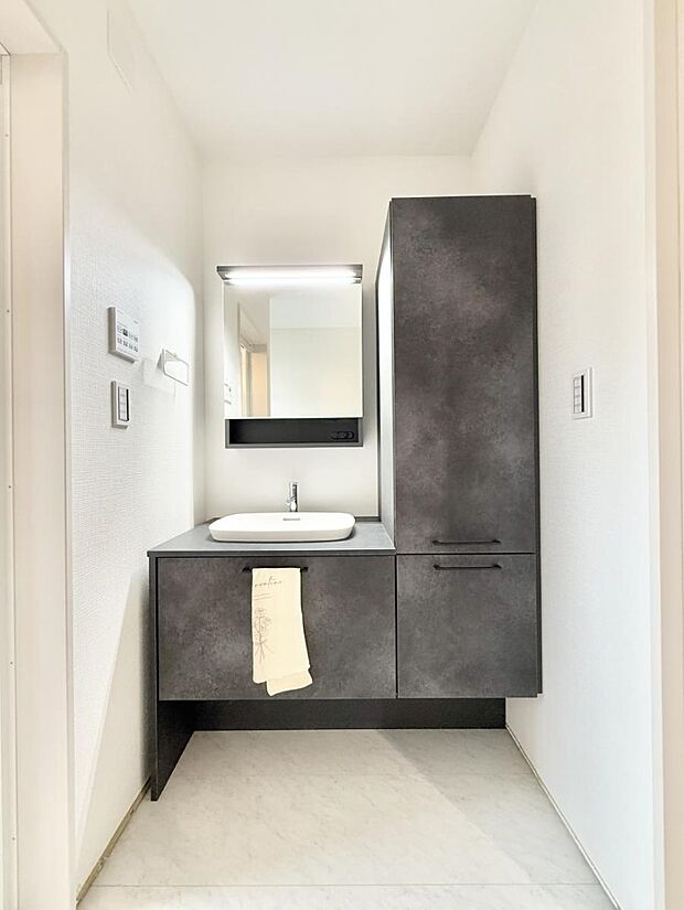 【洗面台・洗面所】■朝の準備がスムーズにできる広さです