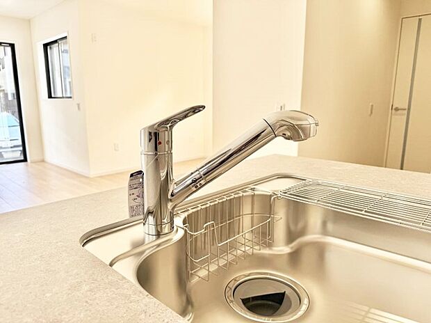 【浄水器】■清潔でおいしい水を手軽に供給してくれます