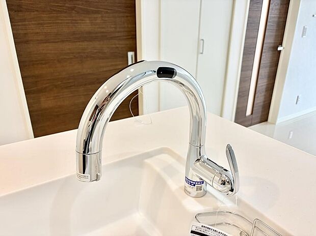 【浄水器】■清潔でおいしい水を手軽に供給してくれます