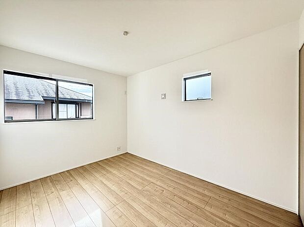 【寝室】■快適な環境で、日常の疲れを癒せる空間