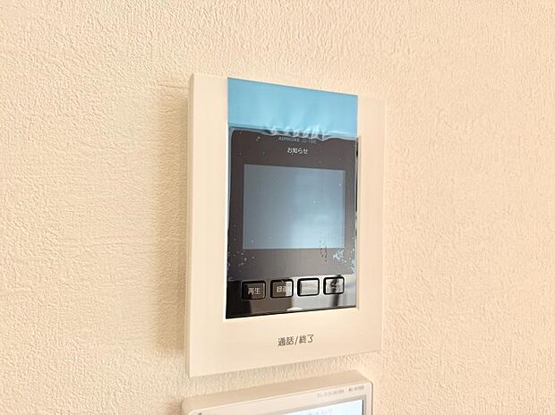 【TVモニター付インターフォン】■訪問者を確認できて安心感が増します