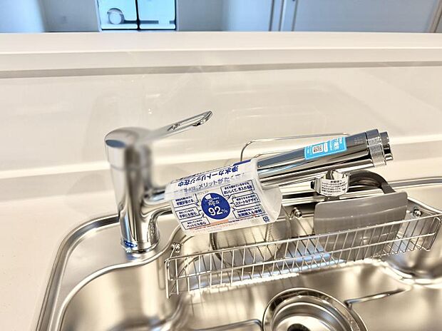 【浄水器】■清潔でおいしい水を手軽に供給してくれます