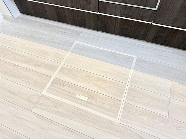 【床下収納】■隠れた収納スペースで家全体がスッキリ