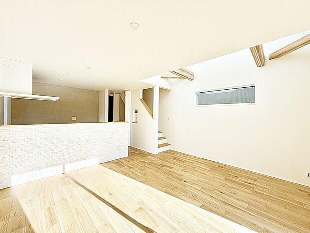 【リビングダイニング】■お気に入りの場所で、のんびりとした時間を