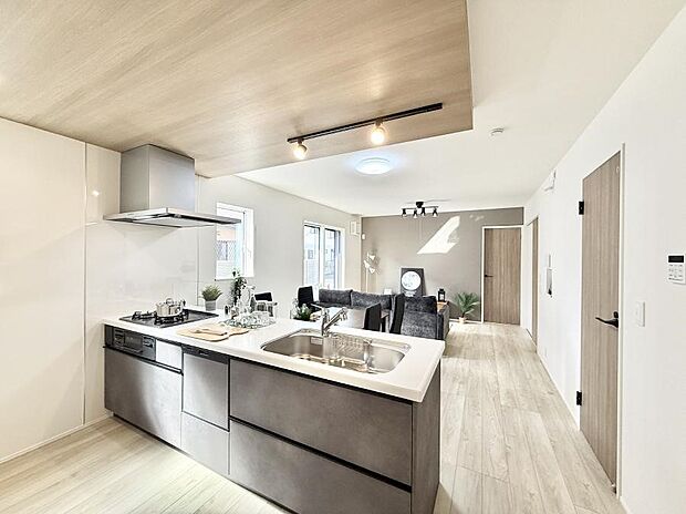 【ダイニングキッチン】■作る楽しみと食べる幸せを届けるキッチン