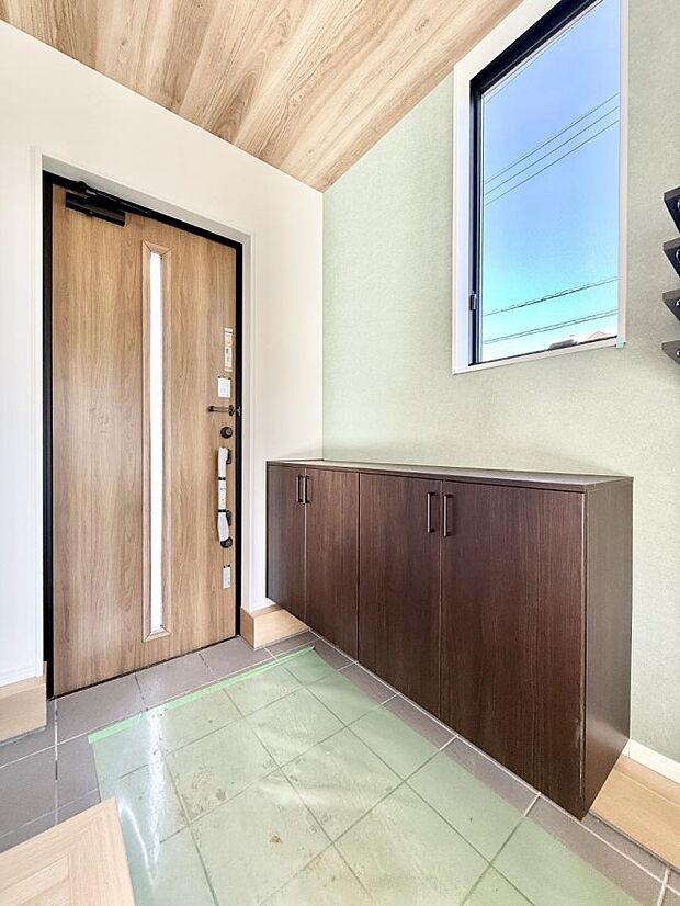 【玄関】■玄関はお家の顔！おしゃれな玄関でお客様をお迎え！