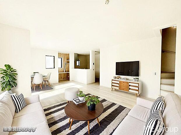 【リビング】■家族の時間を彩る、快適で癒される空間