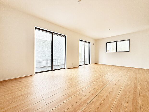 【ダイニング】■家族の笑顔があふれる、くつろぎの空間