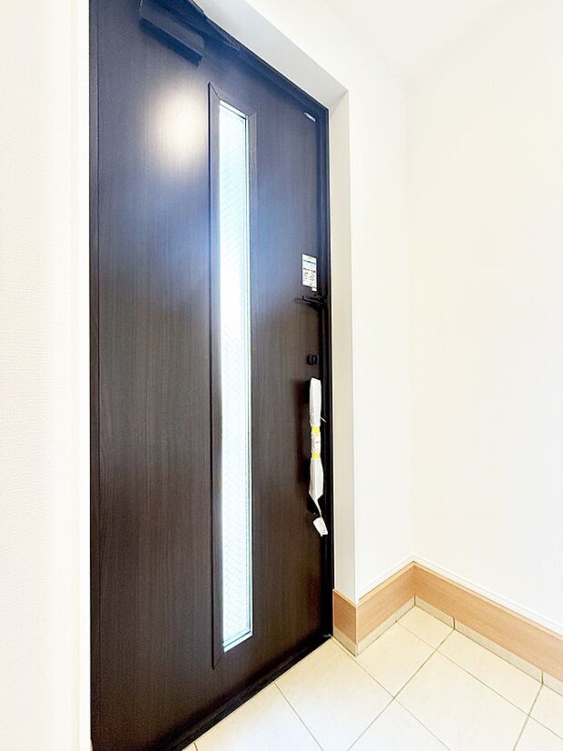 【玄関】■ シンプルで美しく、快適な暮らしの入り口