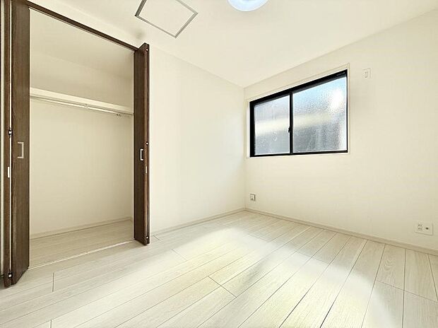 【子供部屋】■仕事や勉強のスペースに使うことで、集中しやすく静かな環境が整います