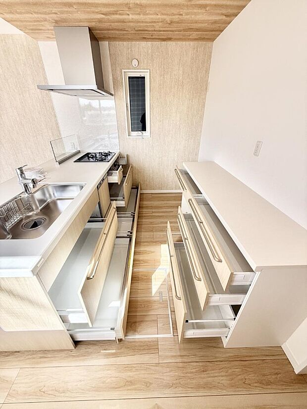 【キッチン】■家族の絆を深める、温もりのあるキッチン