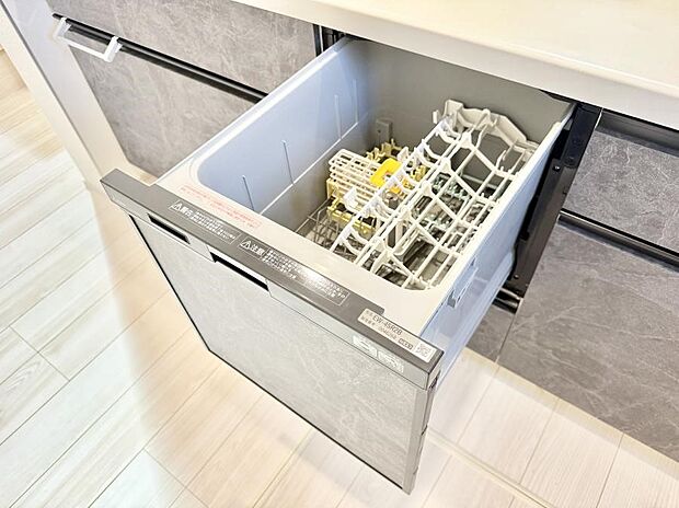 【食洗機】■手間なく洗浄!食器をピカピカに仕上げてくれます