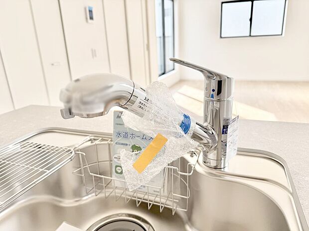 【浄水器】■清潔でおいしい水を手軽に供給してくれます