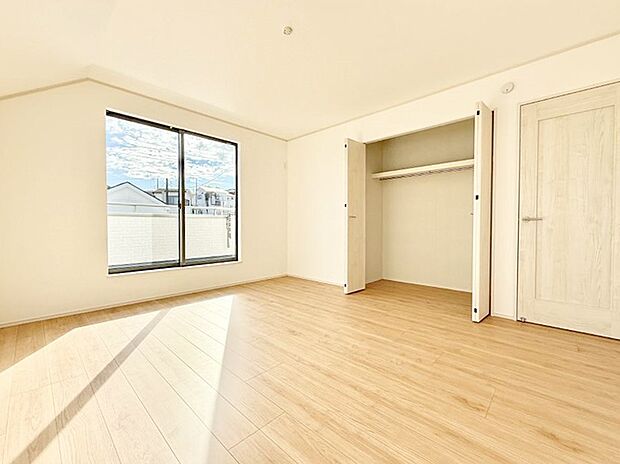 【寝室】■快適な環境で、日常の疲れを癒せる空間